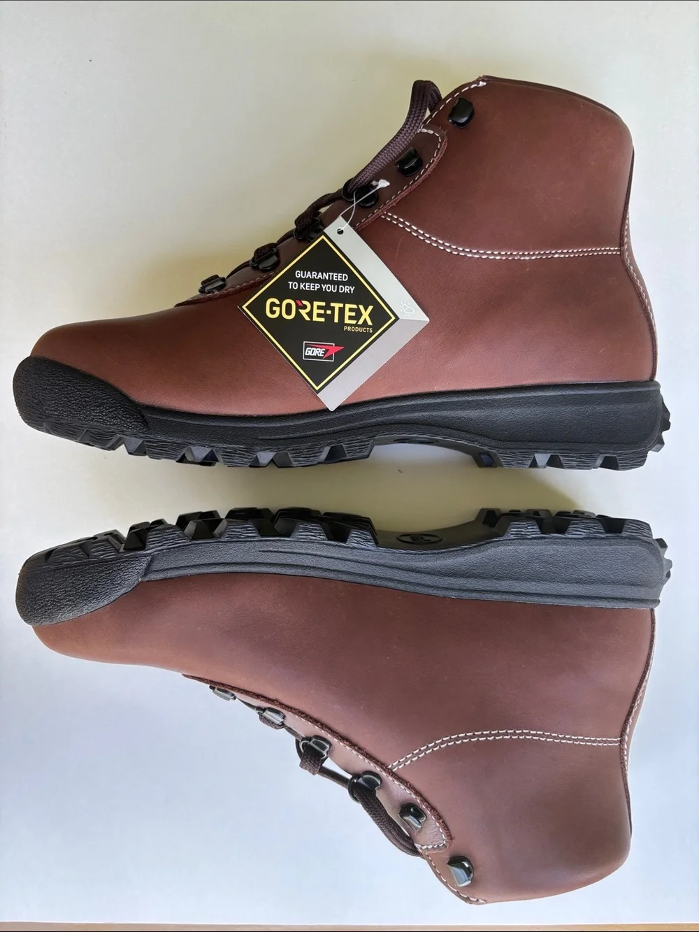 Vasque Sundowner (#7126) Leather Gore Tex Hiking Boots, Size 11, Medium Width